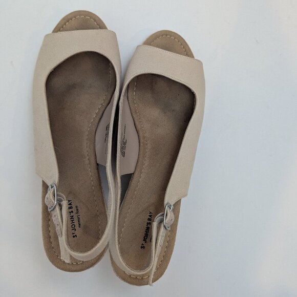 St. Johns Bay Tan Wedge Sandals, Sz 11 - Picture 4 of 4